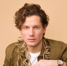 Chris L.